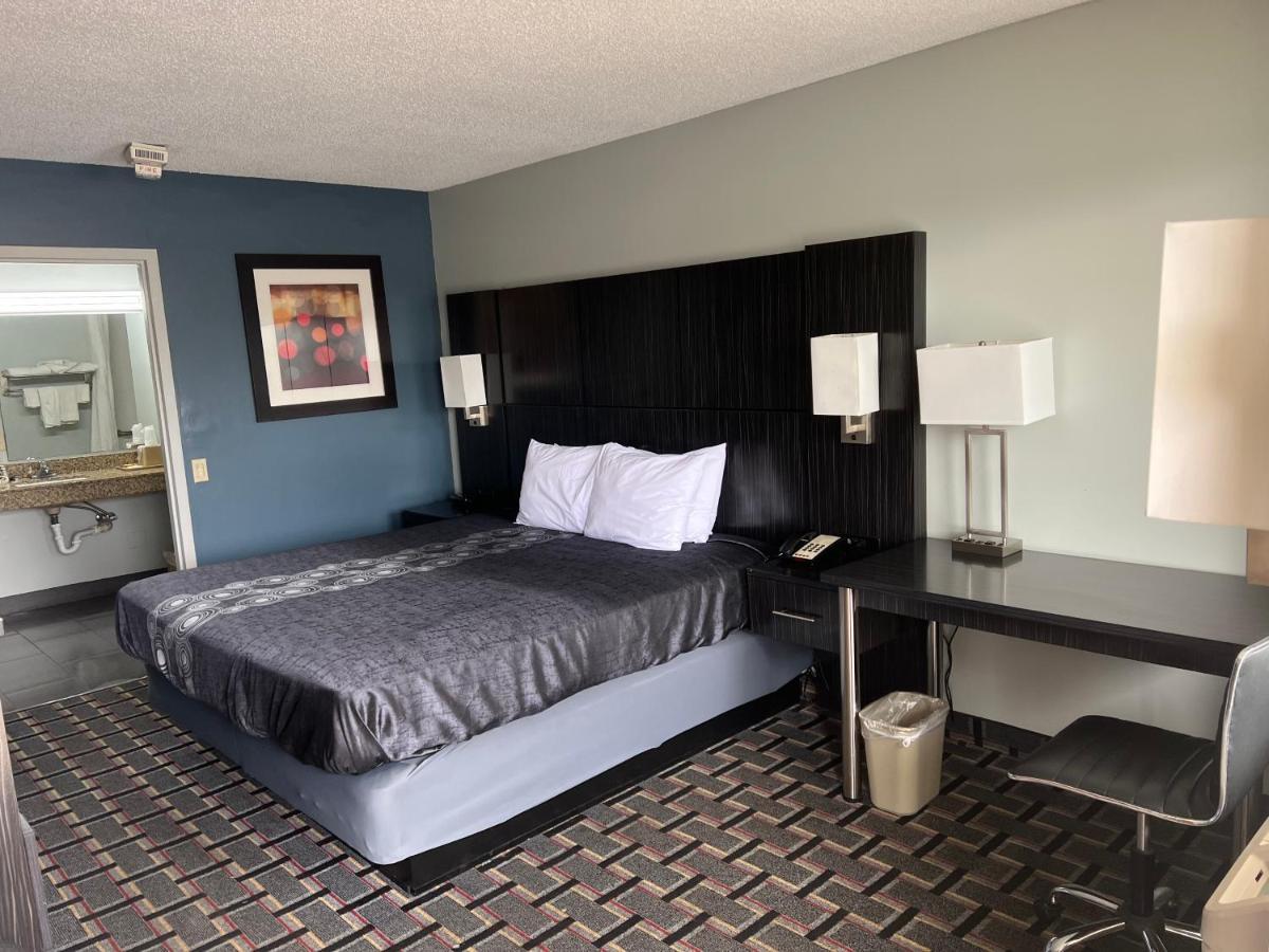 Executive Inn Pelham Exterior photo