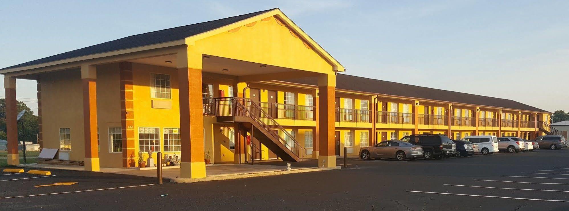 Executive Inn Pelham Exterior photo